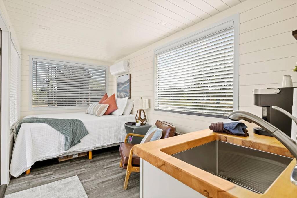 New The Sunset Luxury Container Home Fredericksburg Zewnętrze zdjęcie