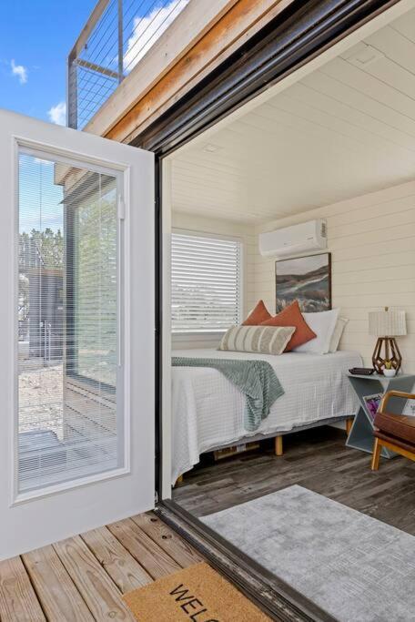 New The Sunset Luxury Container Home Fredericksburg Zewnętrze zdjęcie